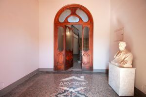 Appartamento ristrutturato in villa d'epoca