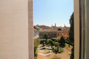 Appartamento ristrutturato in villa d'epoca