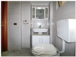 VINOVO CENTRO: CASA INDIPENDENTE CON CORTE PRIVATA