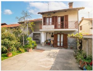 VINOVO CENTRO: CASA INDIPENDENTE CON CORTE PRIVATA