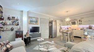 La tua casa Abytare..
Alcune immagini di questo an...