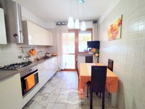 COSTRUZIONE 2007 - TRILOCALE CON DOPPIA ESPOSIZIONE