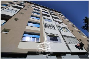 QUADRILOCALE VENDESI CON BOX VIA ROVEDA 13 TORINO