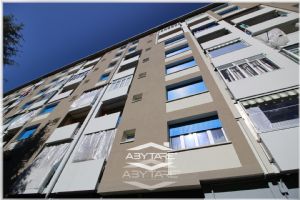 QUADRILOCALE VENDESI CON BOX VIA ROVEDA 13 TORINO