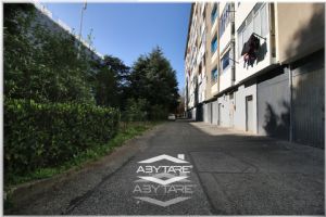 QUADRILOCALE VENDESI CON BOX VIA ROVEDA 13 TORINO