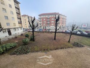 AMPIO BILOCALE ZONA LINGOTTO