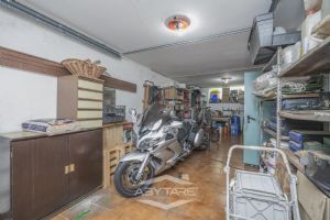 VILLA A SCHIERA CON GIARDINO E AMPIO BOX AUTO