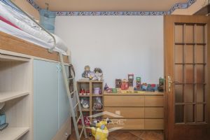 VILLA A SCHIERA CON GIARDINO E AMPIO BOX AUTO