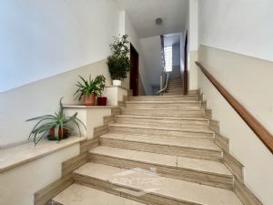 2 locali vendita Moncalieri Strada Genova 82