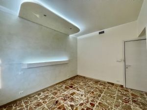 2 locali vendita Moncalieri Strada Genova 82