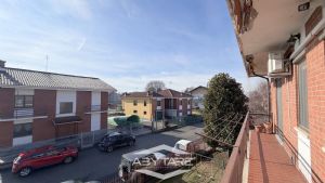 Appartamento trilocale con box auto