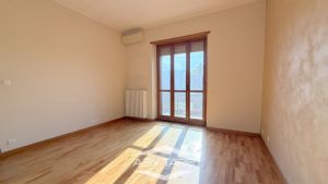 Appartamento trilocale con box auto