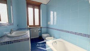 Appartamento trilocale con box auto