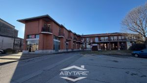 Box auto doppio in vendita