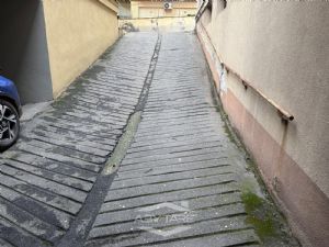 AMPIO BOX AUTO SINGOLO CON LOCALE DEPOSITO