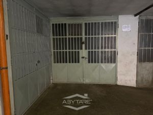 AMPIO BOX AUTO SINGOLO CON LOCALE DEPOSITO