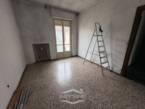 AMPIO TRILOCALE LIBERO SUBITO ZONA OSPEDALI