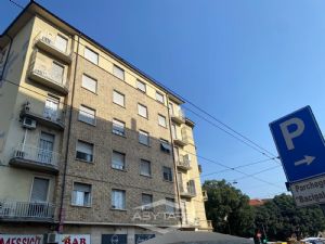 AMPIO TRILOCALE LIBERO SUBITO ZONA OSPEDALI