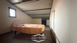 Capannone artigianale con soppalco e area esterna