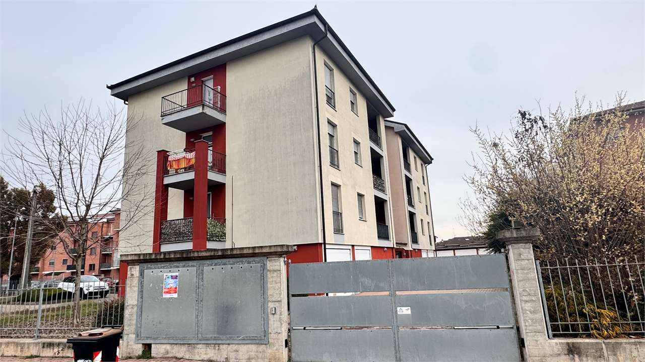 VIA BELBO BILOCALE CON BOX E POSTO AUTO