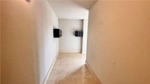 VIA BELBO BILOCALE CON BOX E POSTO AUTO