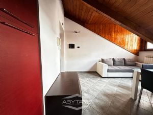 Bilocale ristrutturato con riscaldamento autonomo