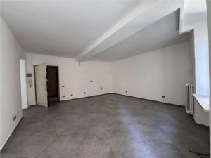 ZONA PEDONALE ALLOGGIO FINEMENTE RISTRUTTURATO