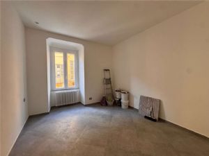 ZONA PEDONALE ALLOGGIO FINEMENTE RISTRUTTURATO