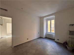 ZONA PEDONALE ALLOGGIO FINEMENTE RISTRUTTURATO