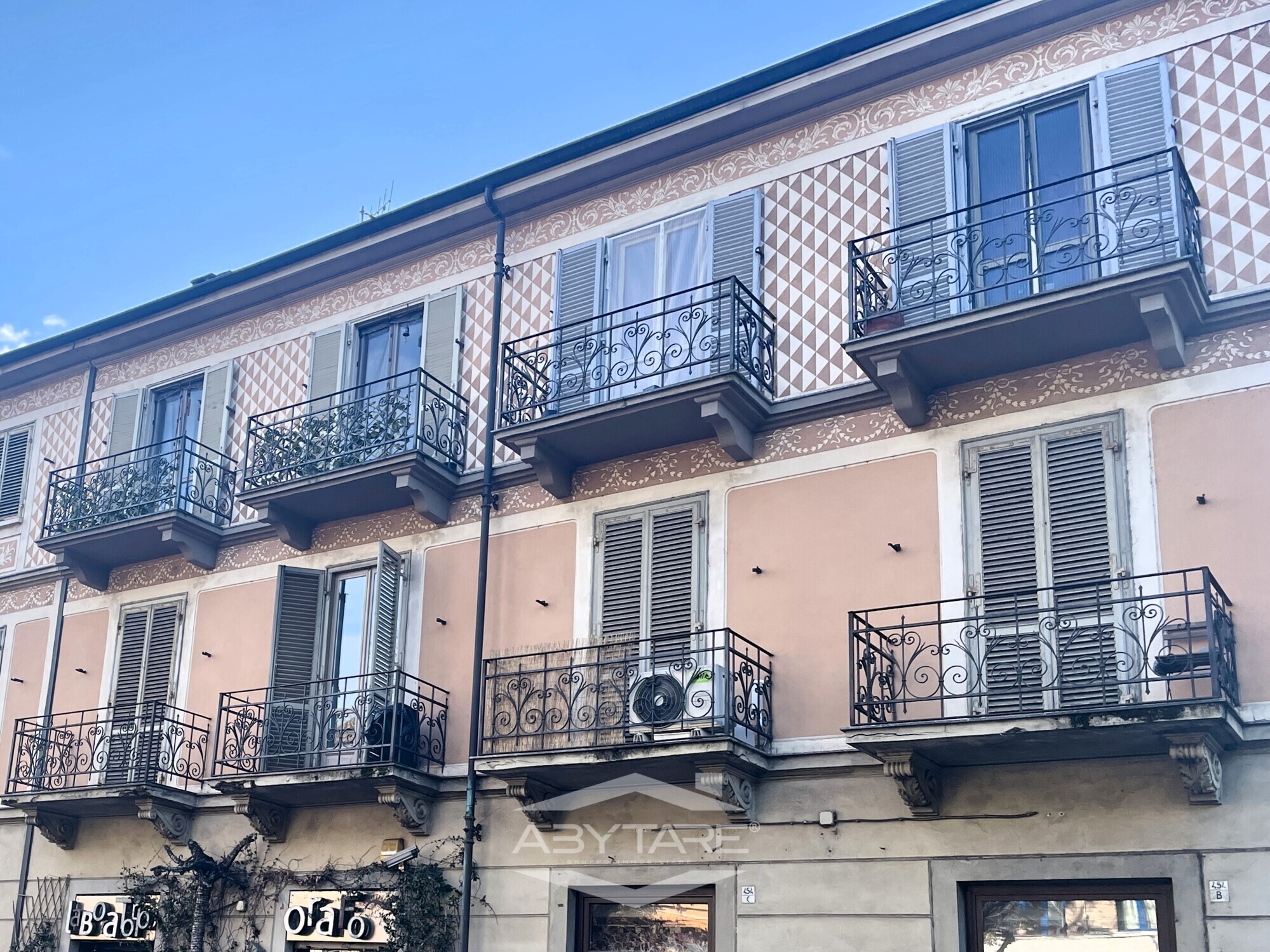 2 locali ristrutturato - libero subito