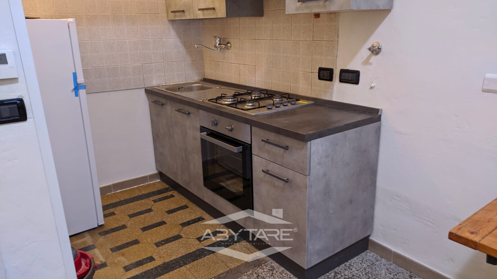 2 LOCALI IN LOCAZIONE