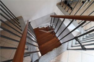 BEINASCO CENTRO IN VENDITA TRILOCALE SU DUE LIVELLI