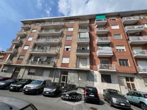 Trilocale di ampia metratura Via Colombo Nichelino