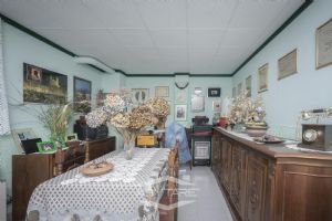 VILLA A SCHIERA CON GIARDINO E BOX