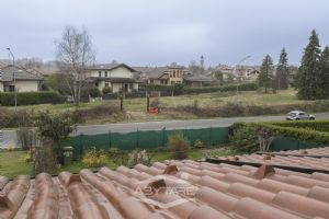VILLA A SCHIERA CON GIARDINO E BOX