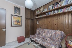 VILLA A SCHIERA CON GIARDINO E BOX