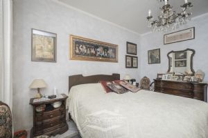 VILLA A SCHIERA CON GIARDINO E BOX