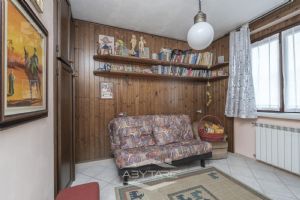 VILLA A SCHIERA CON GIARDINO E BOX