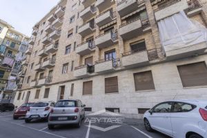 BILOCALE RISTRUTTURATO E ARREDATO - LOCATO