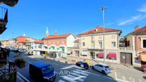 Appartamento di ampia metratura in zona centrale a Carignano