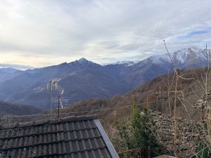 Casa indipendente vendita Frazione Chiaves