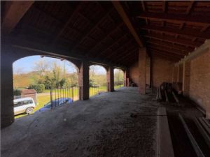 CASCINA PANORAMICA IN VIATOSTO