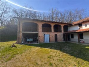 CASCINA PANORAMICA IN VIATOSTO