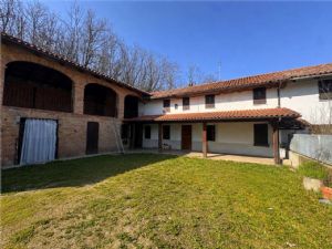 CASCINA PANORAMICA IN VIATOSTO