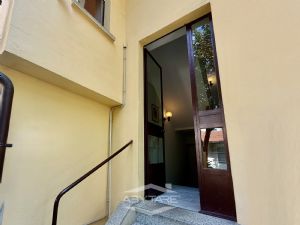 2 locali vendita Moncalieri Strada Genova
