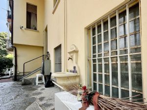 2 locali vendita Moncalieri Strada Genova