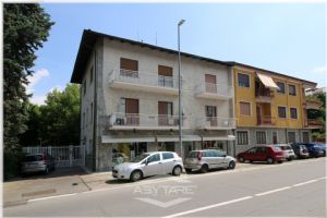 2 locali vendita Moncalieri Strada Genova