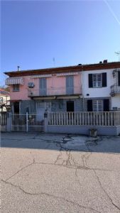 CASTELLO DI  ANNONE-CASA-CON 2 GARAGE