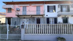 CASTELLO DI  ANNONE-CASA-CON 2 GARAGE