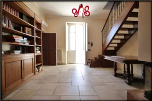 DIMORA STORICA RISTRUTTURATA CON PARCO E TERRAZZO